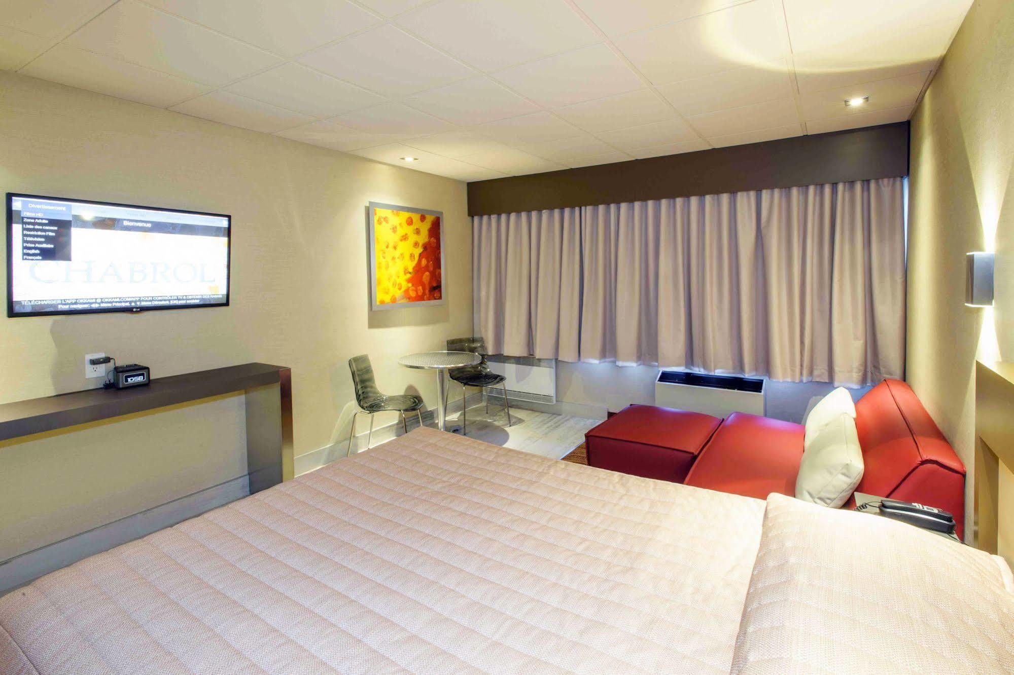 Hotel Le Chabrol & 3*