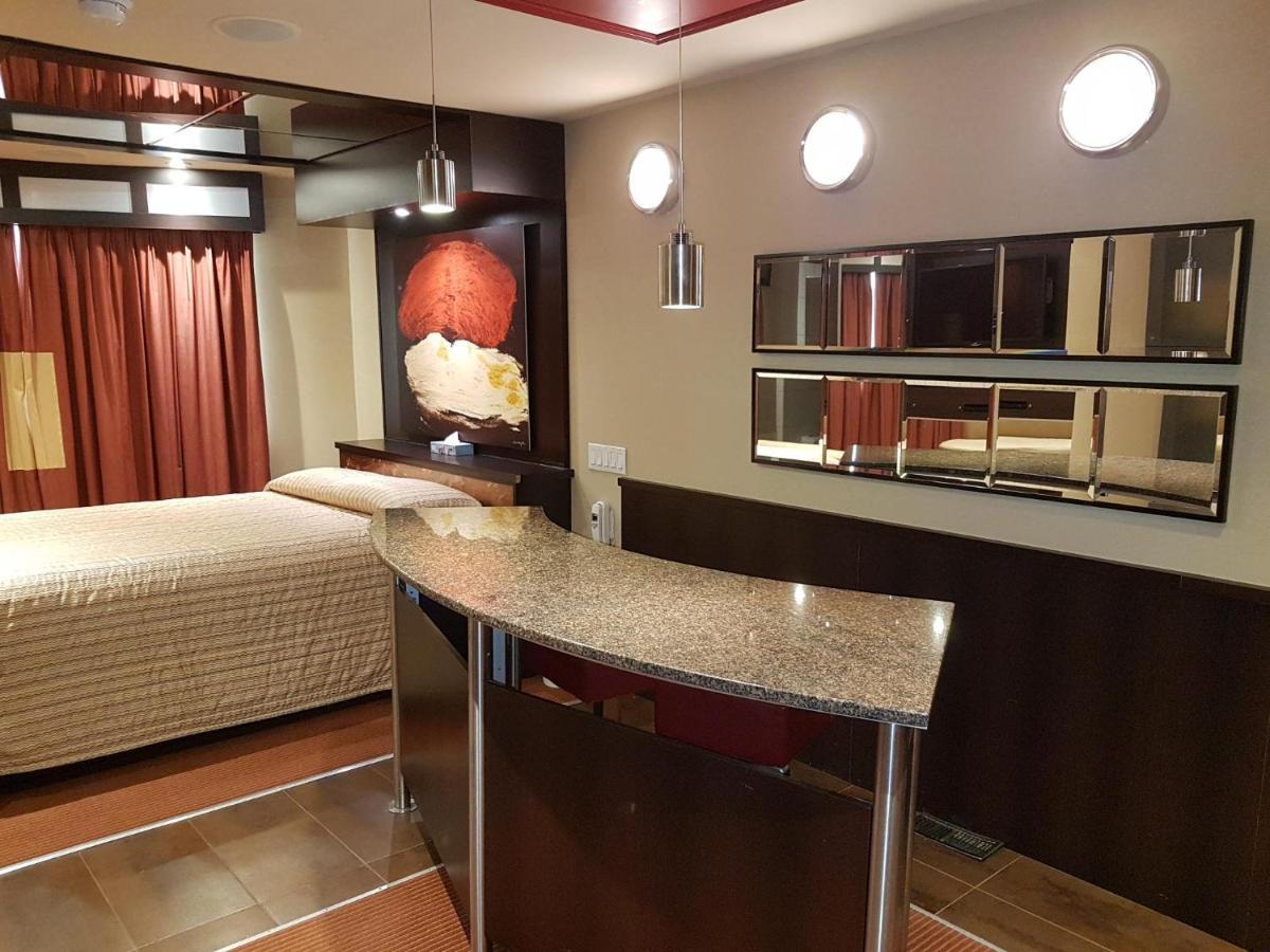 Le Chabrol Hotel&suites Montréal