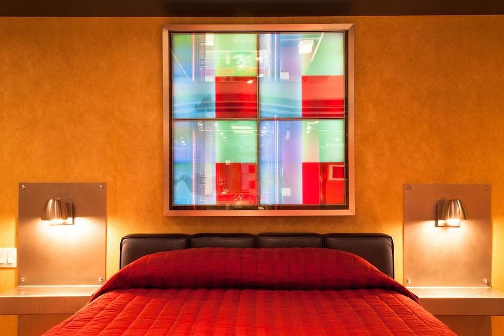 Hotel Le Chabrol Hotel&suites 3*