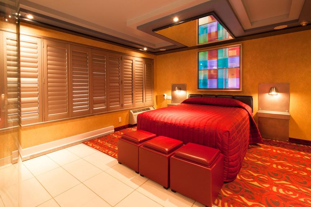 Le Chabrol Hotel&suites Hotel