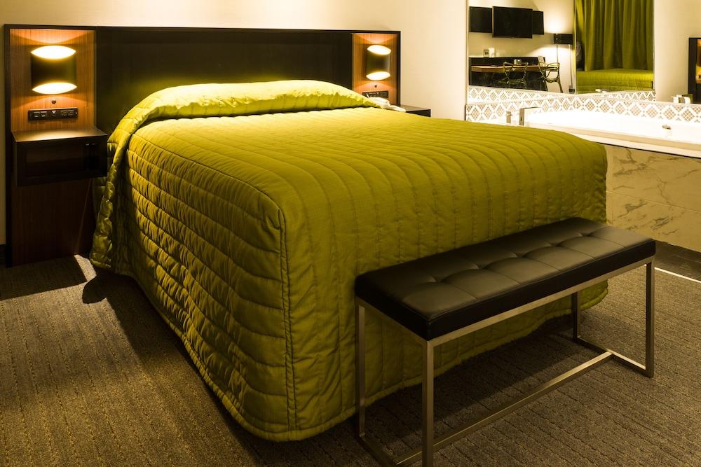 Le Chabrol Hotel&suites Hotel 3*
