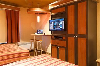 Le Chabrol Hotel&suites Hotel Montréal