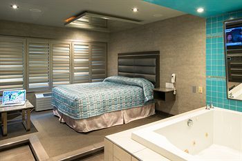 Le Chabrol Hotel&suites 3*